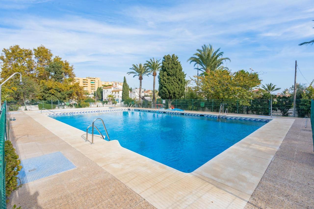 Holiday Rentals Piscina, Playa Parking A 5 Min Caminando Del Puerto De Benalmádena Eksteriør billede